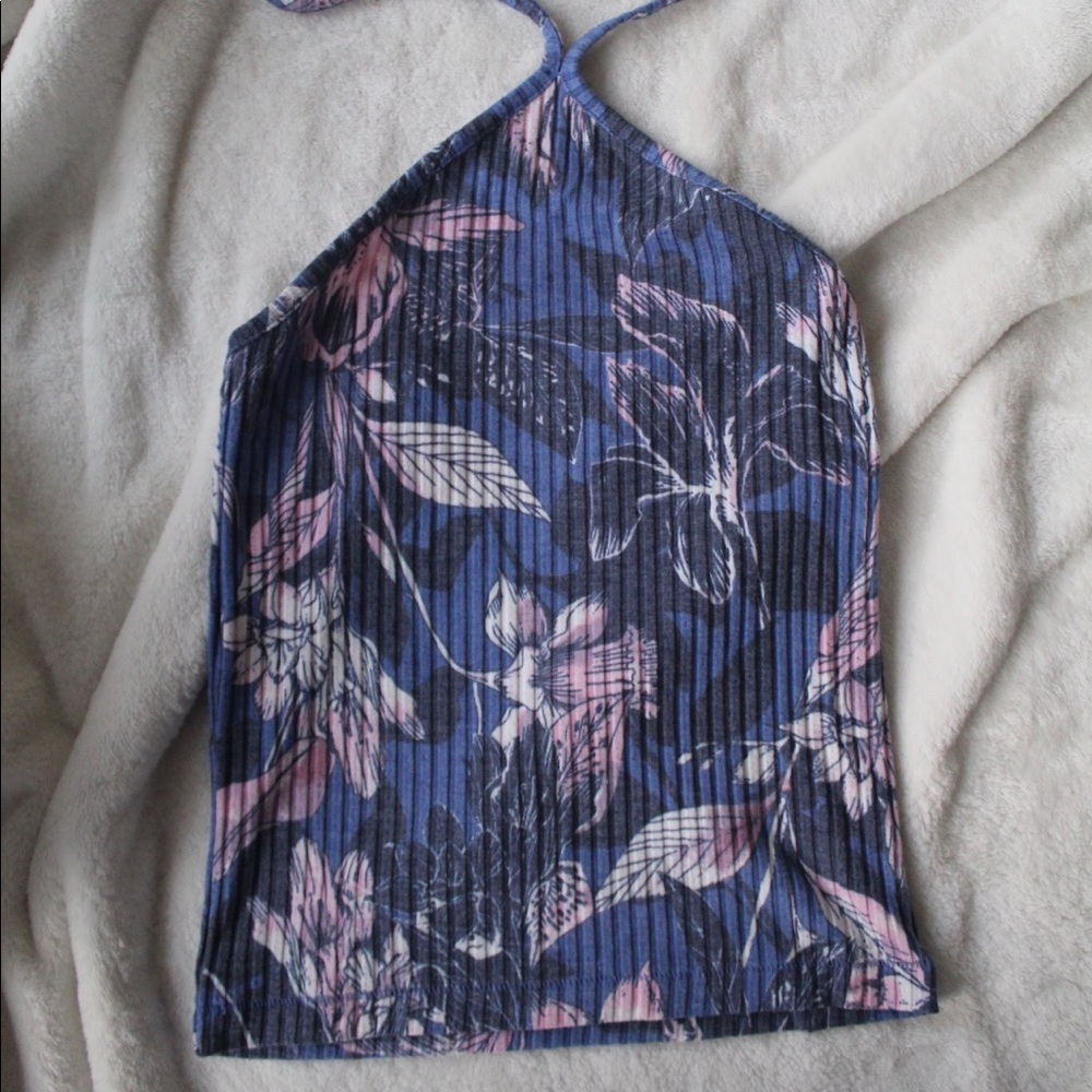 NEVERVWORN Floral Halter Crop Tank